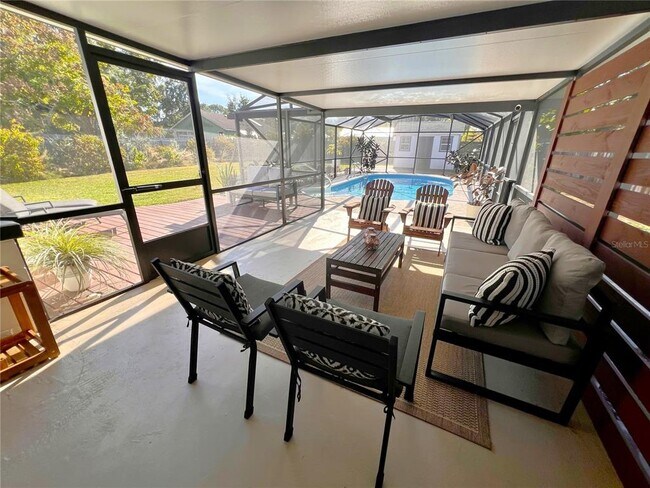 Photo - 338 Brassie Dr