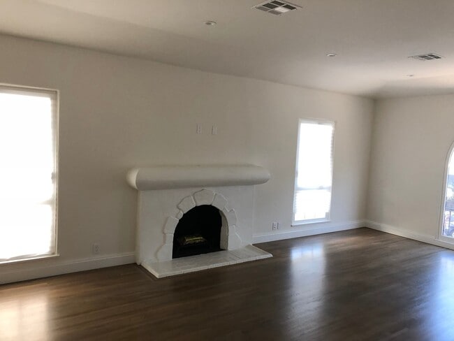 Photo - 6152 W 6th St Unit 6152