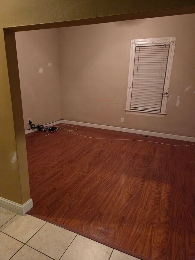 Living Rm - 117 Seaview Ave Unit 1