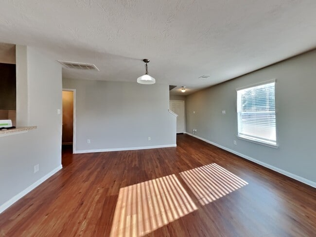 Photo - 1203 Gibson Crossing Way