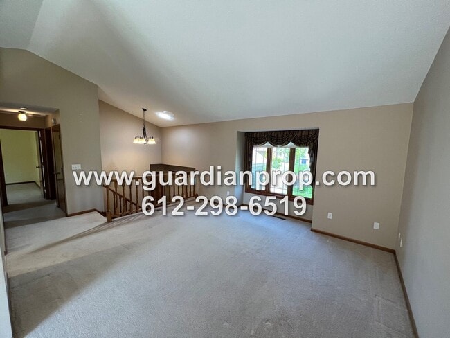 Photo - Woodbury House Available July 1st, Meticulously Maintained, Lower Family Room, Back Deck, Pool Ac...