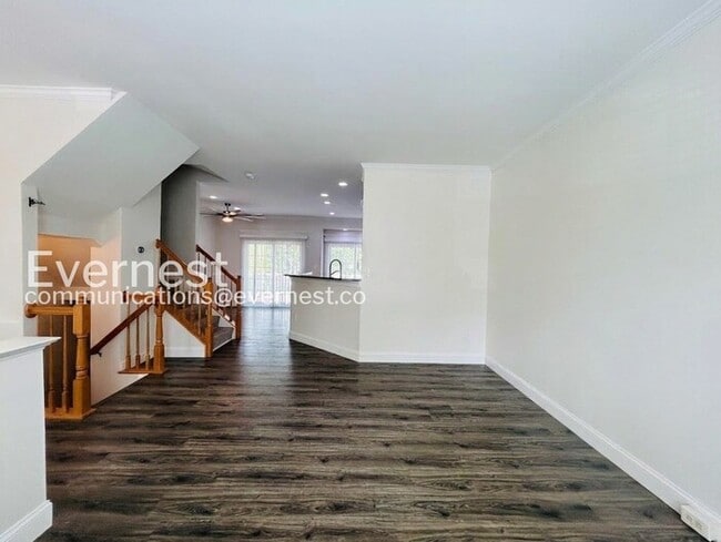 Photo - 3951 Hartlake St