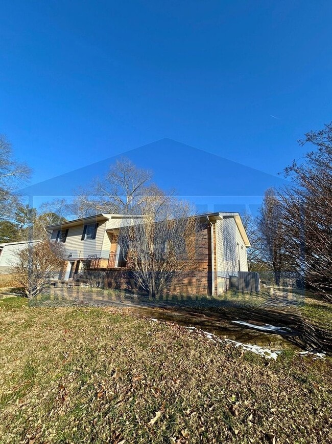 Photo - Super cute 3 bedroom house!!