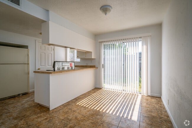 #2 - 2BR, 1BA - 840SF