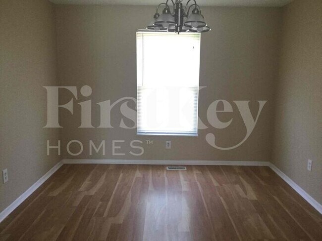 Photo - 805 Westmead Dr Casa