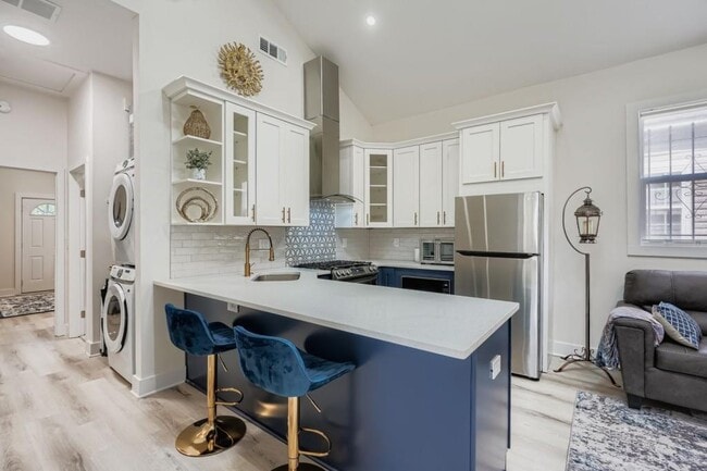 Photo - 18 Booker St NW