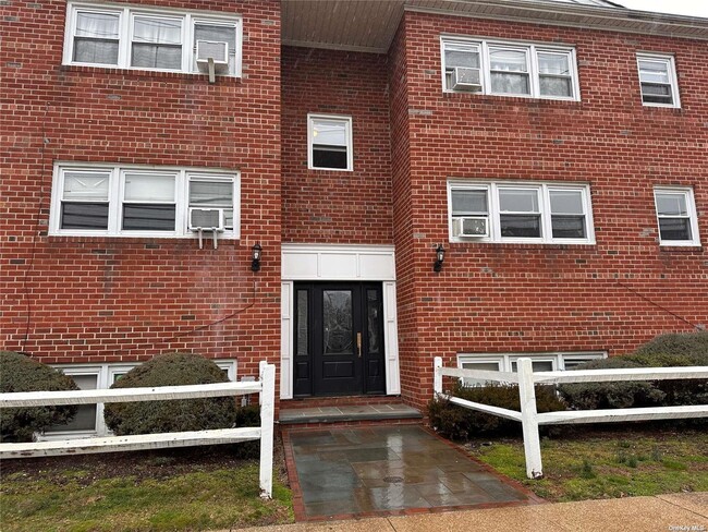 Photo - 133 Dubois Ave Apartment Unit A 11