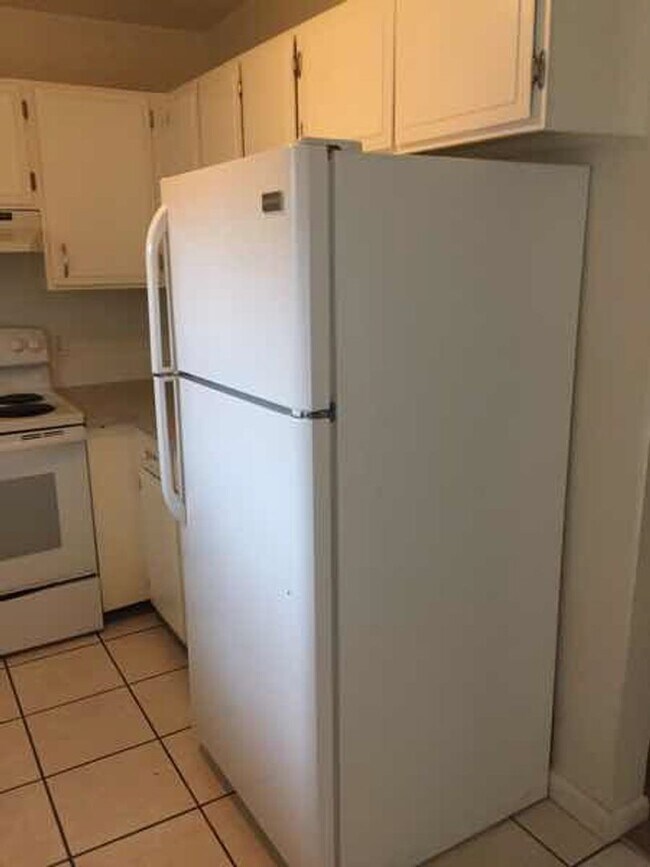 Photo - 1105-1107 Baker St Duplex Unit 1107