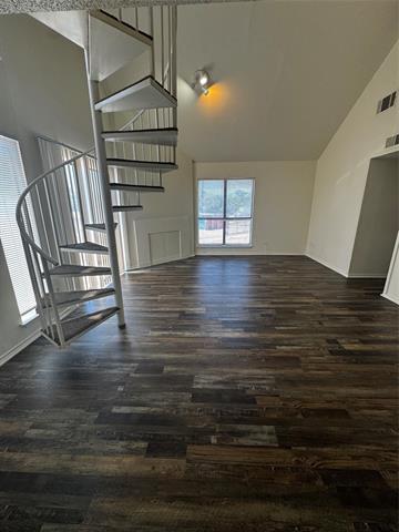 Building Photo - 3536 W Buckingham Rd Unit 121 Rental