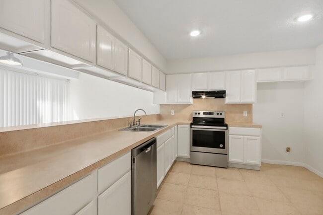 Photo - 20315 Sunny Shores Dr Unidad B