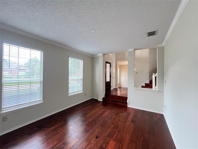 Photo - 723 Sumner Dr