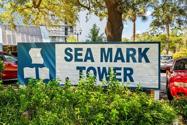 Building Photo - Sea Mark Tower – 3BR Ocean-View Condo
