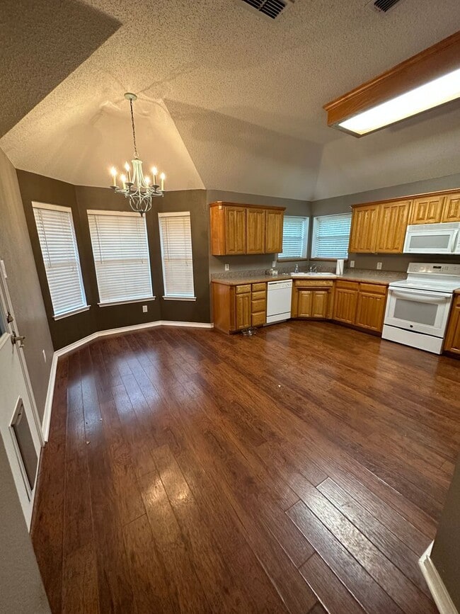 Photo - 6400 Harmonson Rd