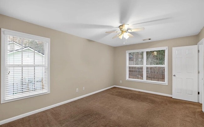Photo - 2732 Silver Hill Terrace SE