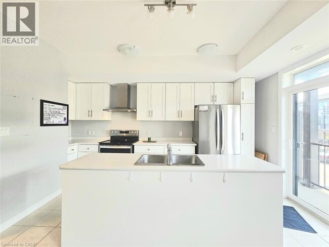 Photo - 76 Lomond Ln