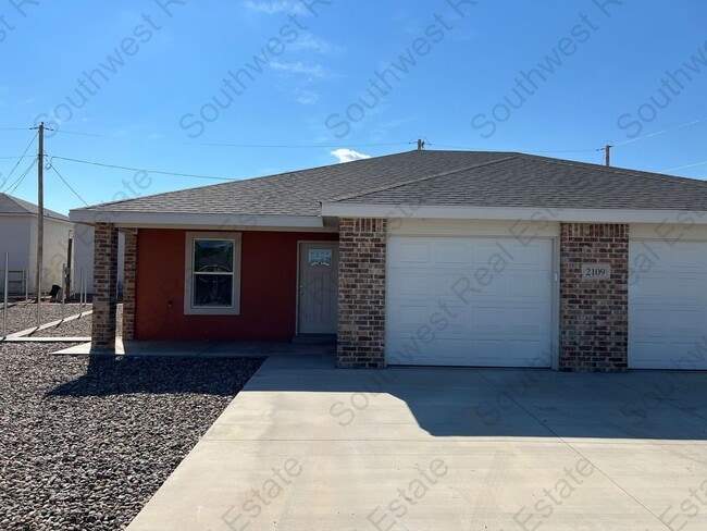 Photo - 2109 Bobwhite Ct Apartment Unit B