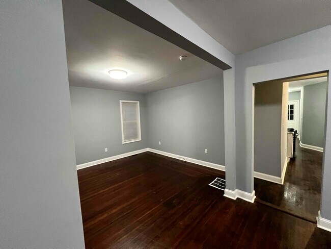 Photo - 267 Sargeant St