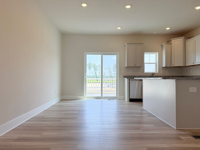 Photo - 29860 Bankert Dr