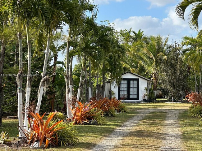 Building Photo - 18481 SW 208th St Unit 18481