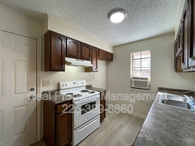 Photo - 750 Hospital Rd