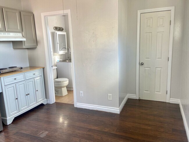 Photo - 4042 Delta St Unidad Studio Home