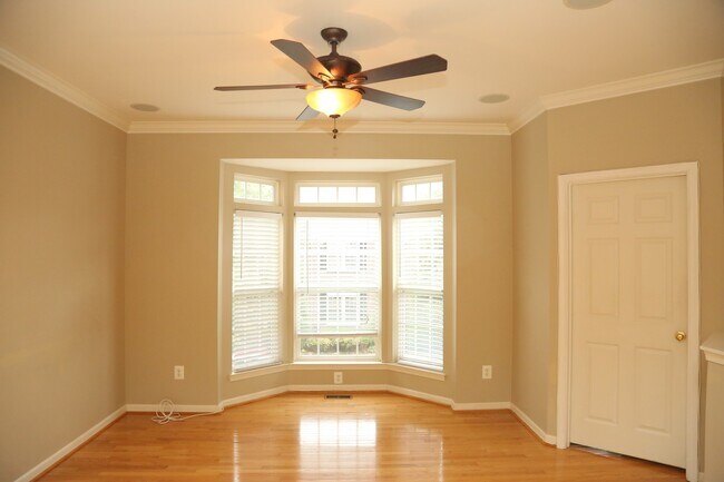 Photo - 4 Bedroom Townhouse on Abington Drive