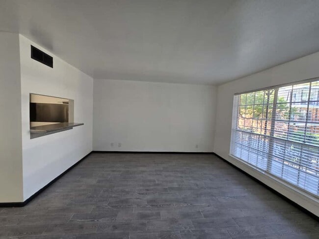 Photo - 8401 N New Braunfels Ave