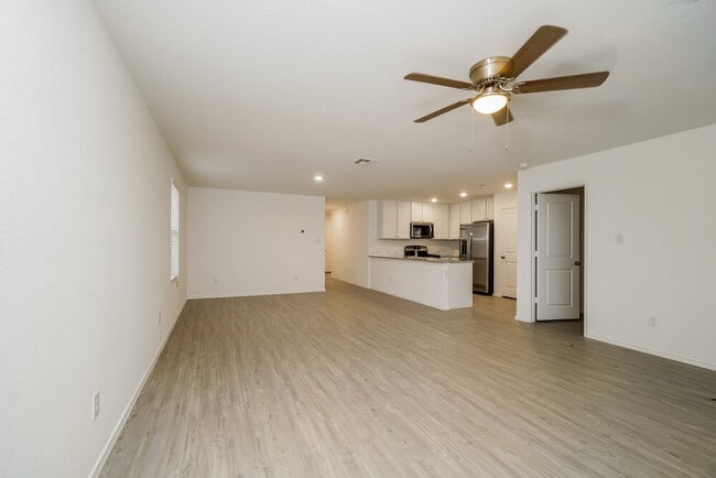 13910 Reservoir Dr