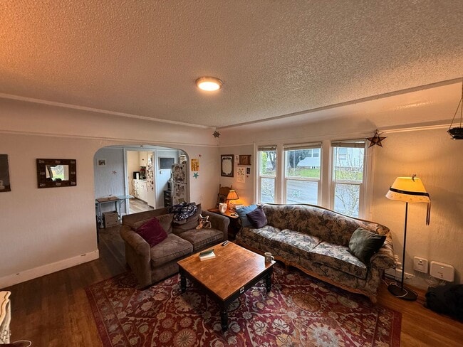 Photo - Beautiful home in York Neighborhood!