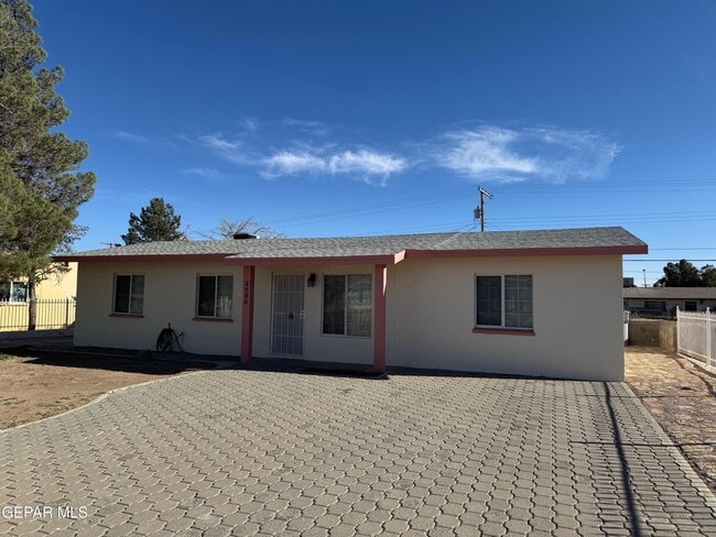 Building Photo - 4906 Sierra Madre Dr