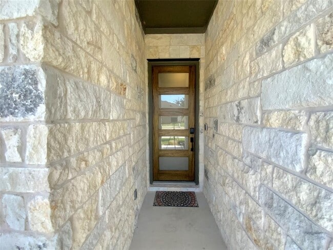 Photo - 243 Kings Pne Dr