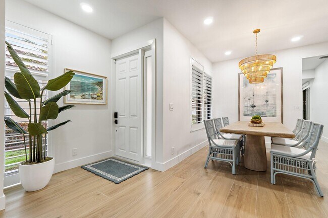 Photo - 150 Old Meadow Way