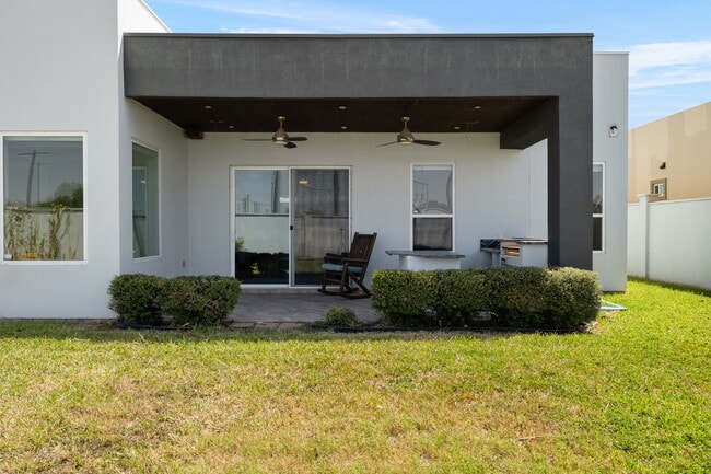 Photo - 305 N Mockingbird Ave Casa