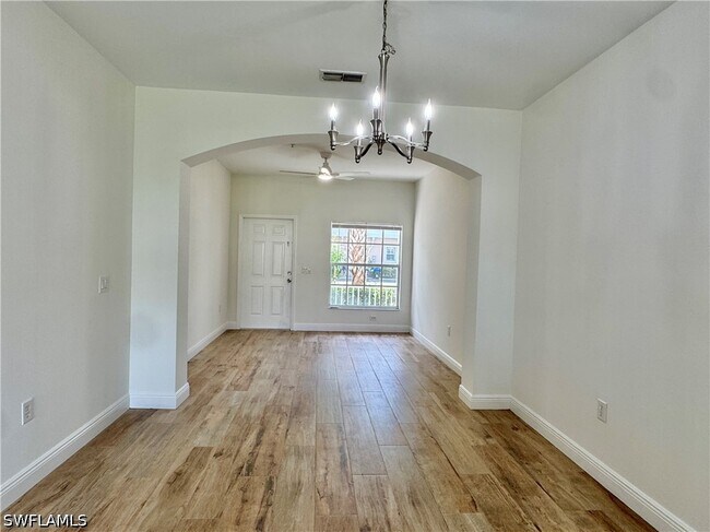 Photo - 3255 Tamara Dr Unidad 4