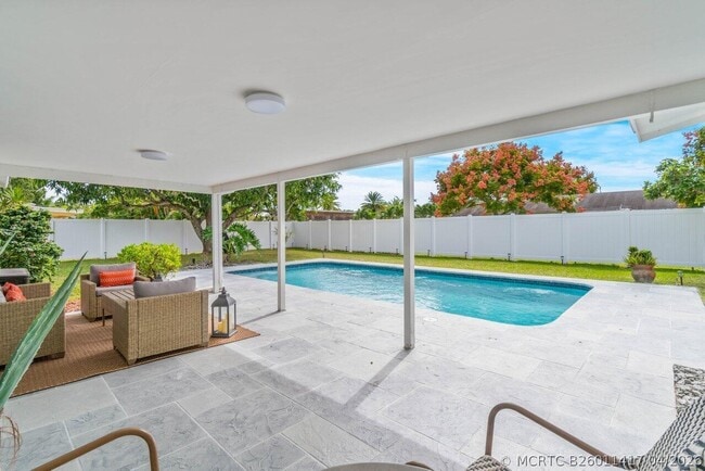 Photo - 4586 Ellwood Dr