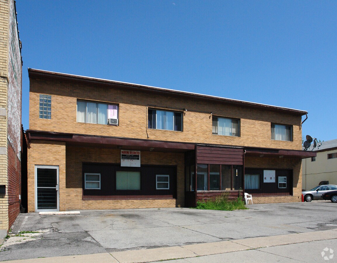 Photo - 2299 Elmwood Ave