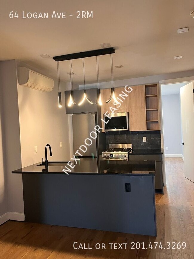 Building Photo - 64 Logan Ave Unit 2RM