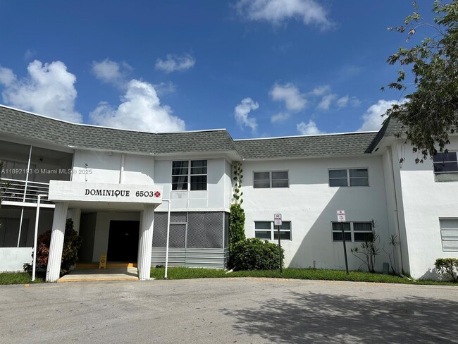 Building Photo - 6503 Winfield Blvd Unit 201-D