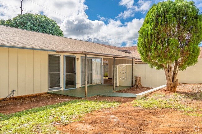 Building Photo - Pearl City Three Bedroom home