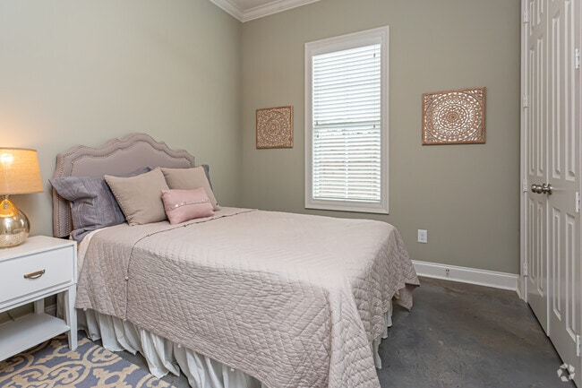 2 BR, 2 BA - 982 SF