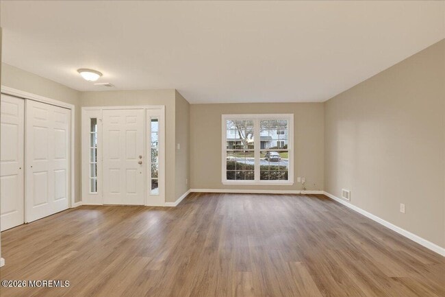 Photo - 251 Sugar Maple Ct