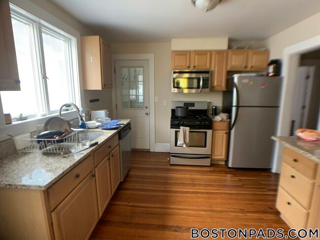 Photo - 185 Powder House Blvd Unit 2