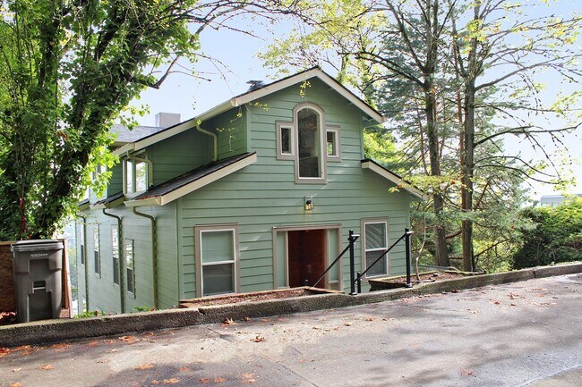 Photo - 2400 SW Hoffman Ave Unidad 4