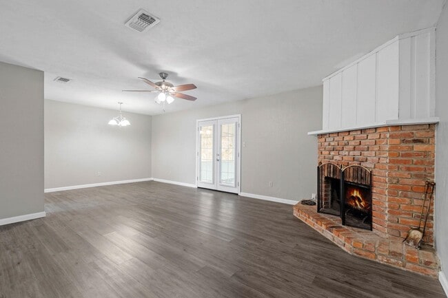 Photo - 3001 Eastgate Ct