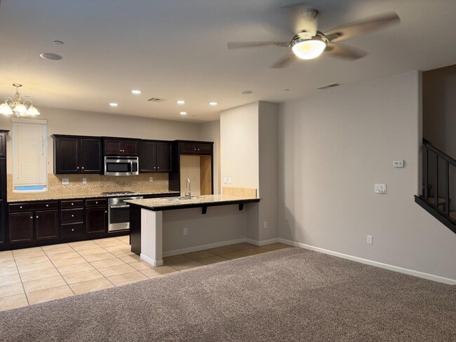 Photo - 3569 Magnificent Way