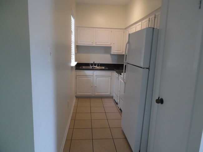 Photo - 739-741 Leontine St Unit 741