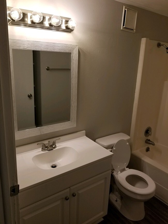 Photo - Willowood Apartments