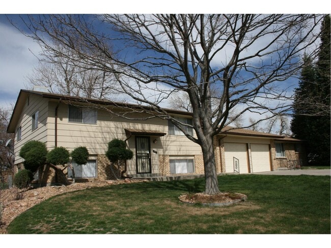 Photo - 1273 Moore st