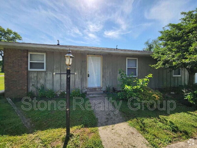 Building Photo - 2333 Wallace Ave Rental
