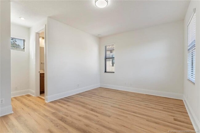 Building Photo - 255 Calmo Cir Rental